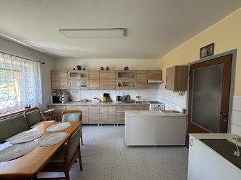 Prodej domu 241 m², Střelná