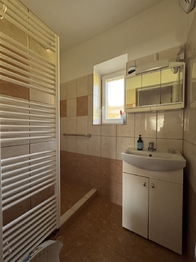 Prodej domu 241 m², Střelná