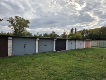 Prodej garáže 16 m², Pardubice