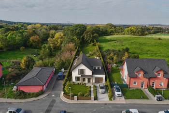 Prodej pozemku 2644 m², Škvorec