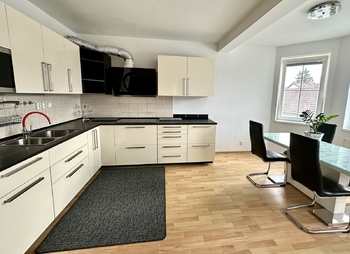 Pronájem bytu 4+1 v osobním vlastnictví 105 m², Vestec