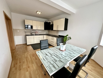 Pronájem bytu 4+1 v osobním vlastnictví 105 m², Vestec