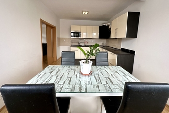 Pronájem bytu 4+1 v osobním vlastnictví 105 m², Vestec