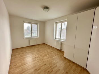 Pronájem bytu 4+1 v osobním vlastnictví 105 m², Vestec