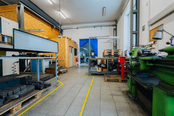 Prodej výrobních prostor 1033 m², Olomouc