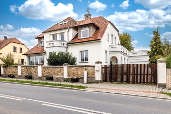 Prodej domu 395 m², Dobřany