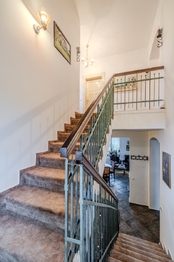 Prodej domu 395 m², Dobřany
