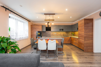 Prodej domu 130 m², Kněžmost