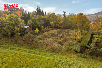 Prodej pozemku 977 m², Slapy