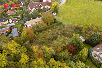 Prodej pozemku 977 m², Slapy