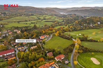 Prodej pozemku 977 m², Slapy