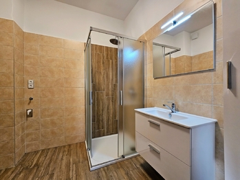 Pronájem bytu 2+1 v osobním vlastnictví 72 m², Chrudim