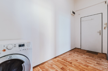 Prodej bytu 2+kk v družstevním vlastnictví 40 m², Praha 8 - Karlín