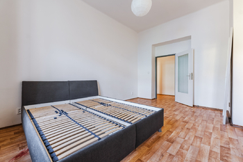 Prodej bytu 2+kk v družstevním vlastnictví 40 m², Praha 8 - Karlín