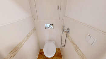 samostatné WC - Prodej bytu 3+1 v družstevním vlastnictví 71 m², Praha 10 - Záběhlice