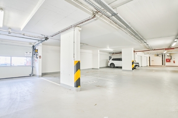 garážové stání - Pronájem bytu 2+kk v osobním vlastnictví 66 m², Praha 4 - Chodov