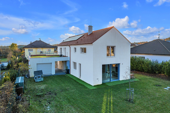 Prodej domu 213 m², Velké Popovice