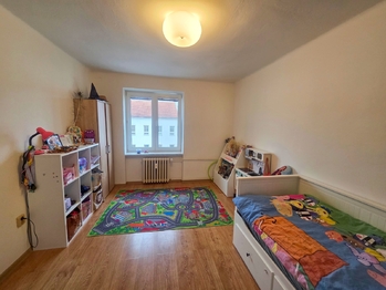pokoj - Pronájem bytu 3+1 v osobním vlastnictví 79 m², České Budějovice