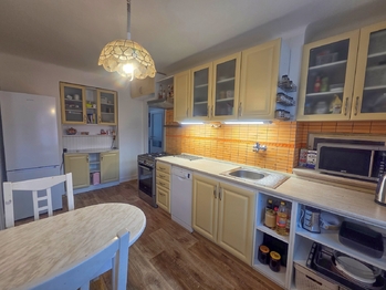 kuchyně - Pronájem bytu 3+1 v osobním vlastnictví 79 m², České Budějovice