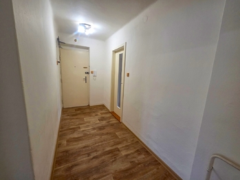 chodba - Pronájem bytu 3+1 v osobním vlastnictví 79 m², České Budějovice