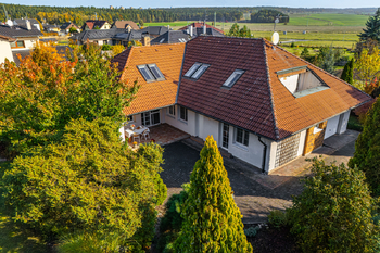 Prodej domu 258 m², Doksy