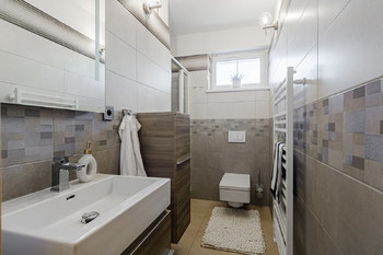 Prodej domu 258 m², Doksy