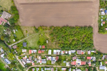 Prodej pozemku 6037 m², Přítluky
