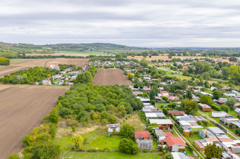 Prodej pozemku 6037 m², Přítluky