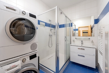 Pronájem domu 164 m², Praha 8 - Březiněves
