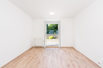 Pronájem domu 164 m², Praha 8 - Březiněves