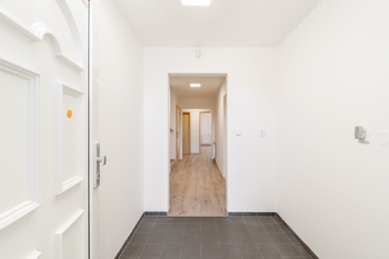 Pronájem domu 164 m², Praha 8 - Březiněves