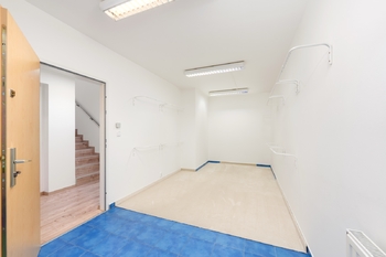 Pronájem domu 164 m², Praha 8 - Březiněves