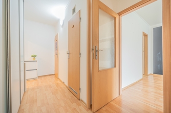 Prodej bytu 3+1 v družstevním vlastnictví 62 m², Praha 8 - Kobylisy
