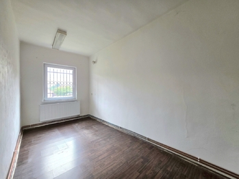 Prodej obchodních prostor 113 m², Kryry