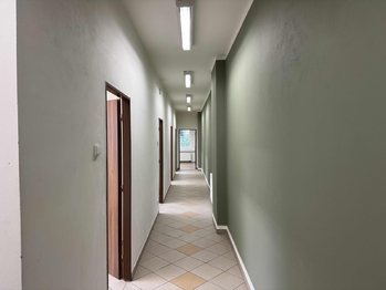 Pronájem obchodních prostor 210 m², Praha 10 - Strašnice