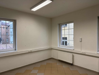 kancelář - místnost 5 - Pronájem obchodních prostor 210 m², Praha 10 - Strašnice