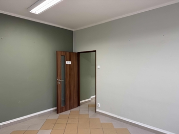 Pronájem obchodních prostor 210 m², Praha 10 - Strašnice
