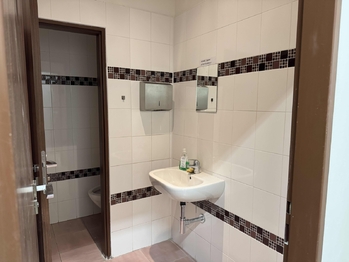 sociální zázemí - Pronájem obchodních prostor 210 m², Praha 10 - Strašnice