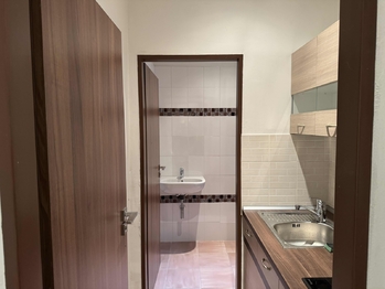 kuchyňka  - Pronájem obchodních prostor 210 m², Praha 10 - Strašnice