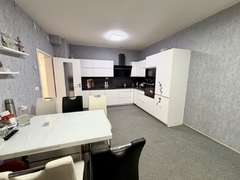 Prodej bytu 3+kk v osobním vlastnictví 100 m², Rožnov pod Radhoštěm