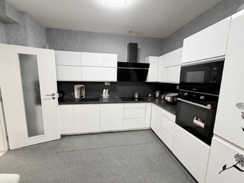 Prodej bytu 3+kk v osobním vlastnictví 100 m², Rožnov pod Radhoštěm