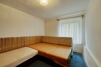 Prodej pozemku 4741 m², Žihobce