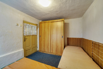 Prodej pozemku 4741 m², Žihobce