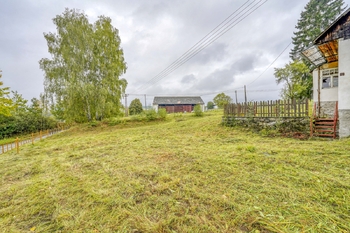 Prodej pozemku 4741 m², Žihobce