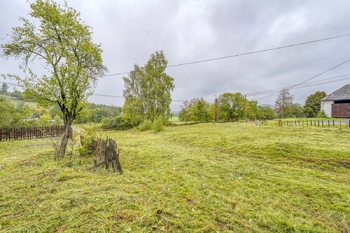 Prodej pozemku 4741 m², Žihobce