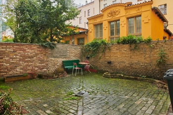 Prodej bytu 1+kk v osobním vlastnictví 33 m², Praha 8 - Karlín
