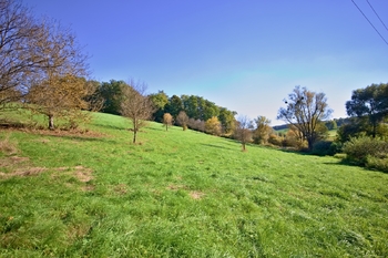 Prodej pozemku 5599 m², Zlín