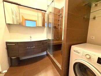 Prodej bytu 2+kk v osobním vlastnictví 74 m², Praha 9 - Libeň