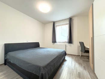 2. pokoj - Prodej bytu 2+kk v osobním vlastnictví 74 m², Praha 9 - Libeň