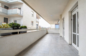 Vizualizace terasa  - Prodej bytu 2+kk v osobním vlastnictví 61 m², Montesilvano